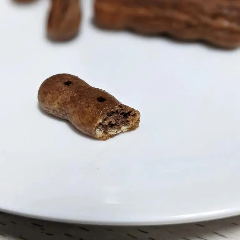 Ginbis Asparagus Chocolate Soaked Mini Asparagus Shaped Biscuits (Pack of 6) - Image 3